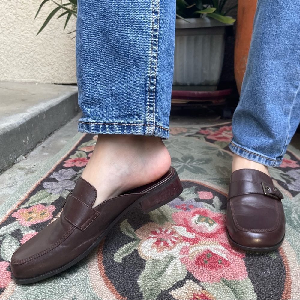 Vintage dark brown Villager Softwear by Liz Claiborne Company leather shoes